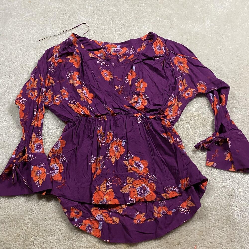 Free People Blouse Womens M Purple Floral V-Neck Tunic Bell Sleeve Boho Top